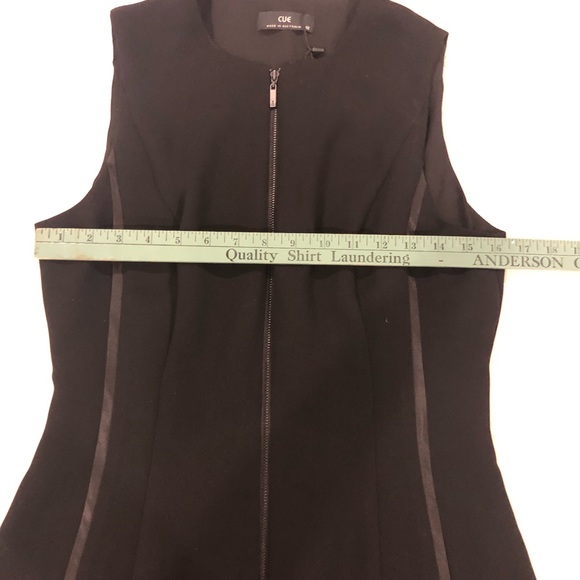 NWT CUE fitted black dress - Picture 2 of 8